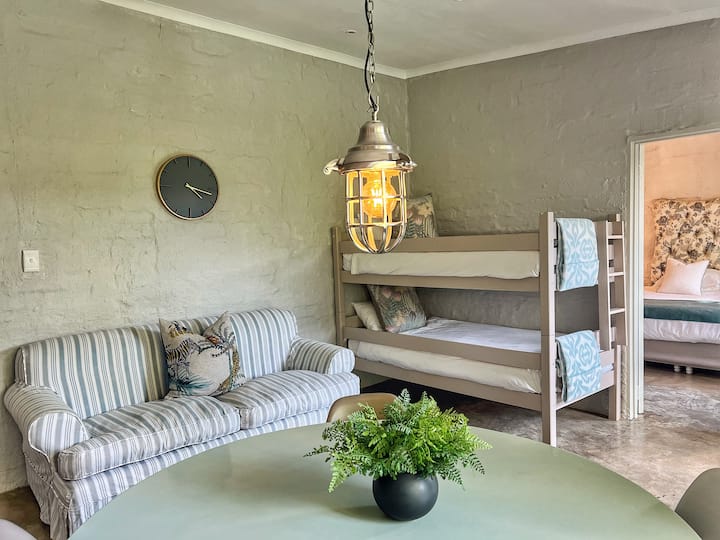 Self Catering Family Unit In Rural Setting. - White River