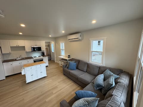 Top Airbnb: St. Peter's Cottage in Bruce