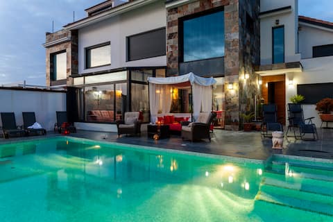 A CHALET WITH A PRIVATE POOL IN MAZAGÓN