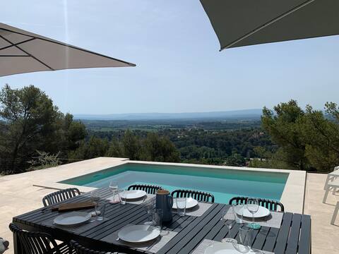 3 bed house with pool, scenic views