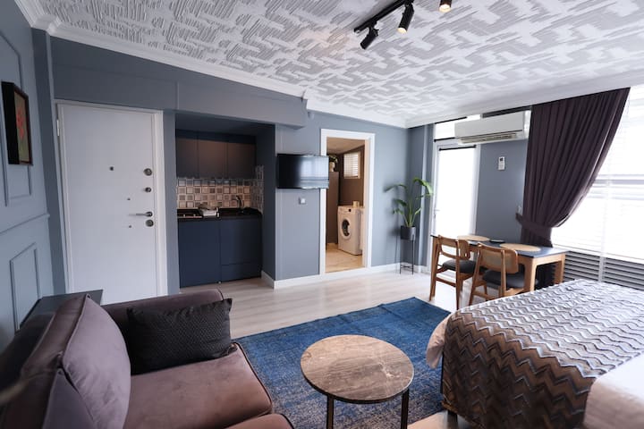 Stylish Room With Balcony In The Heart Of Ortaköy - Istanbul