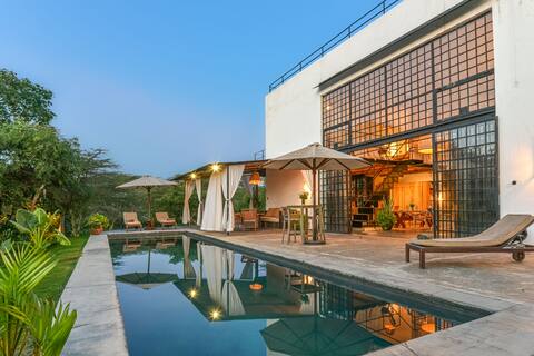 Stylish private wildlife retreat | Mountain View’s