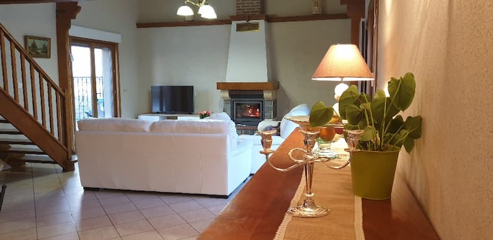 Maison De Campagne Rustique Et Moderne - Cassel