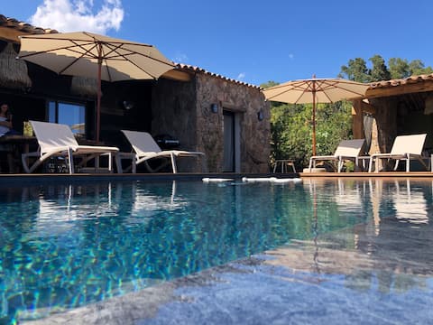 Luxury sheepfold with sea view, heated pool and spa