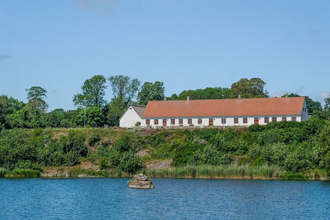 Frederik the V's Stenbrudsgaard, Stenhuggerboligen