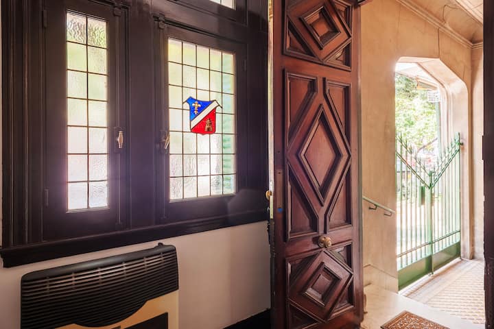 Четырёхспальная квартира в Caballito в историческом доме Maison Depla