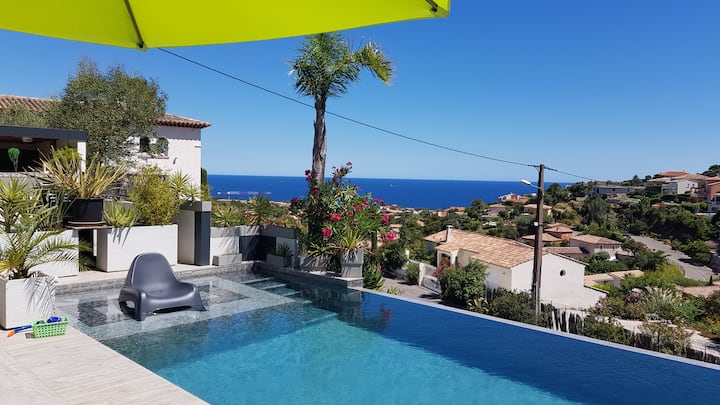 Le Paradis Sur Terre Pour Les Amoureux De La Mer. - Fréjus
