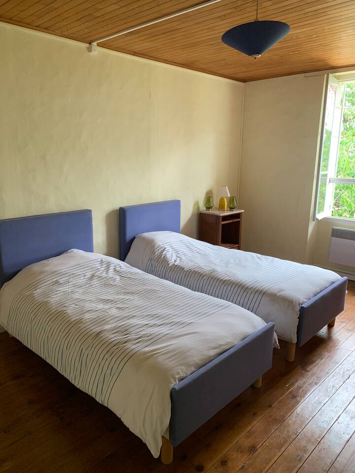 Dhomë gjumi 4