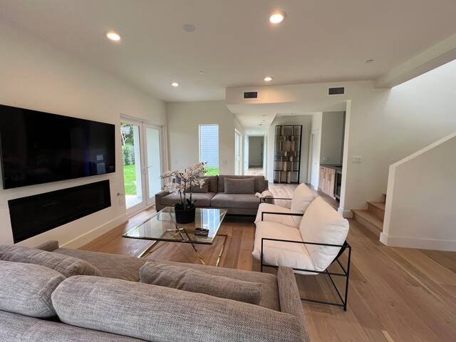 Gorgeous New “Arts House” in Prime Silverlake gallery image 2