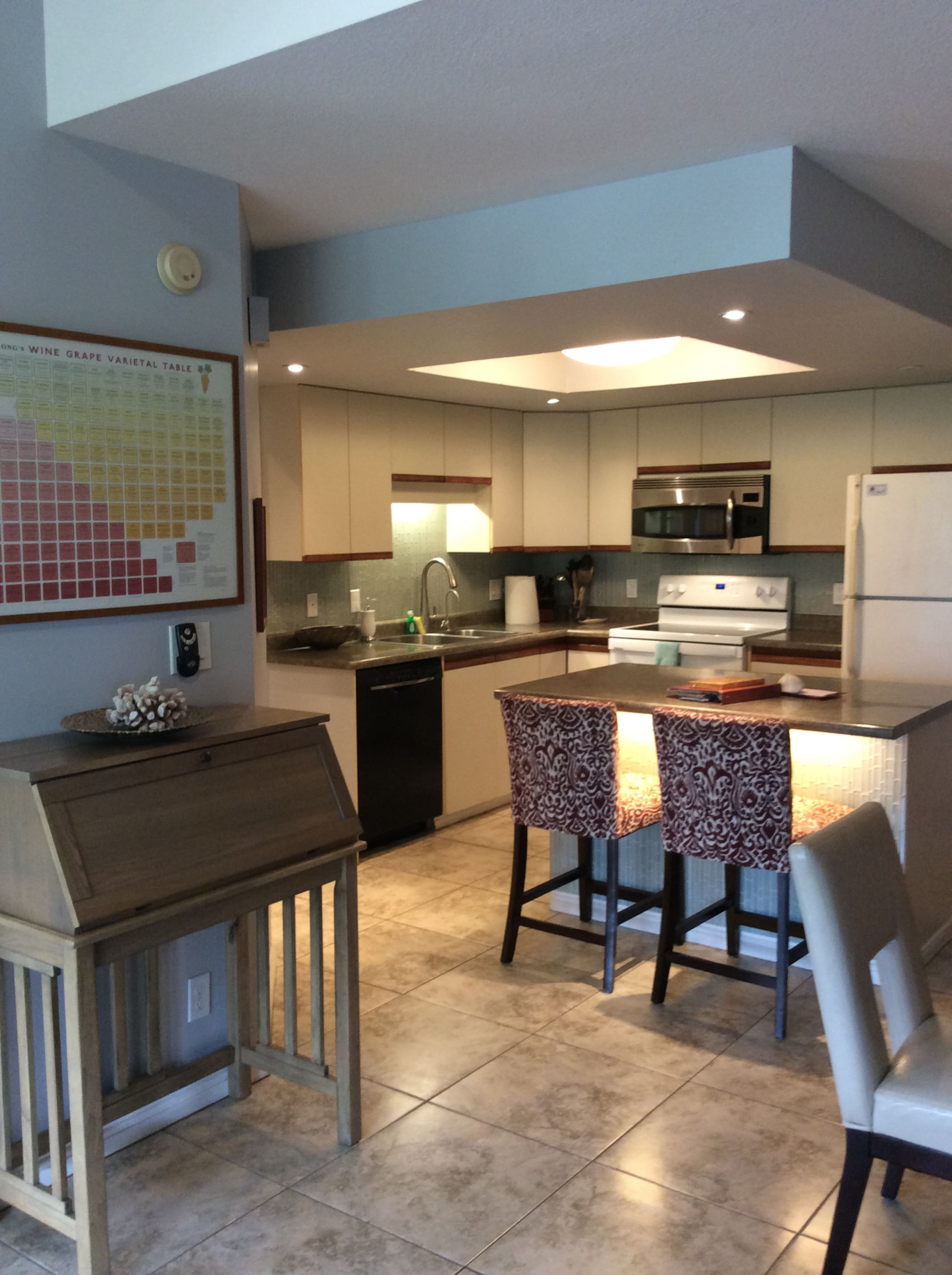 Spring Special / One Bedroom- Closest to beach! - Image 38