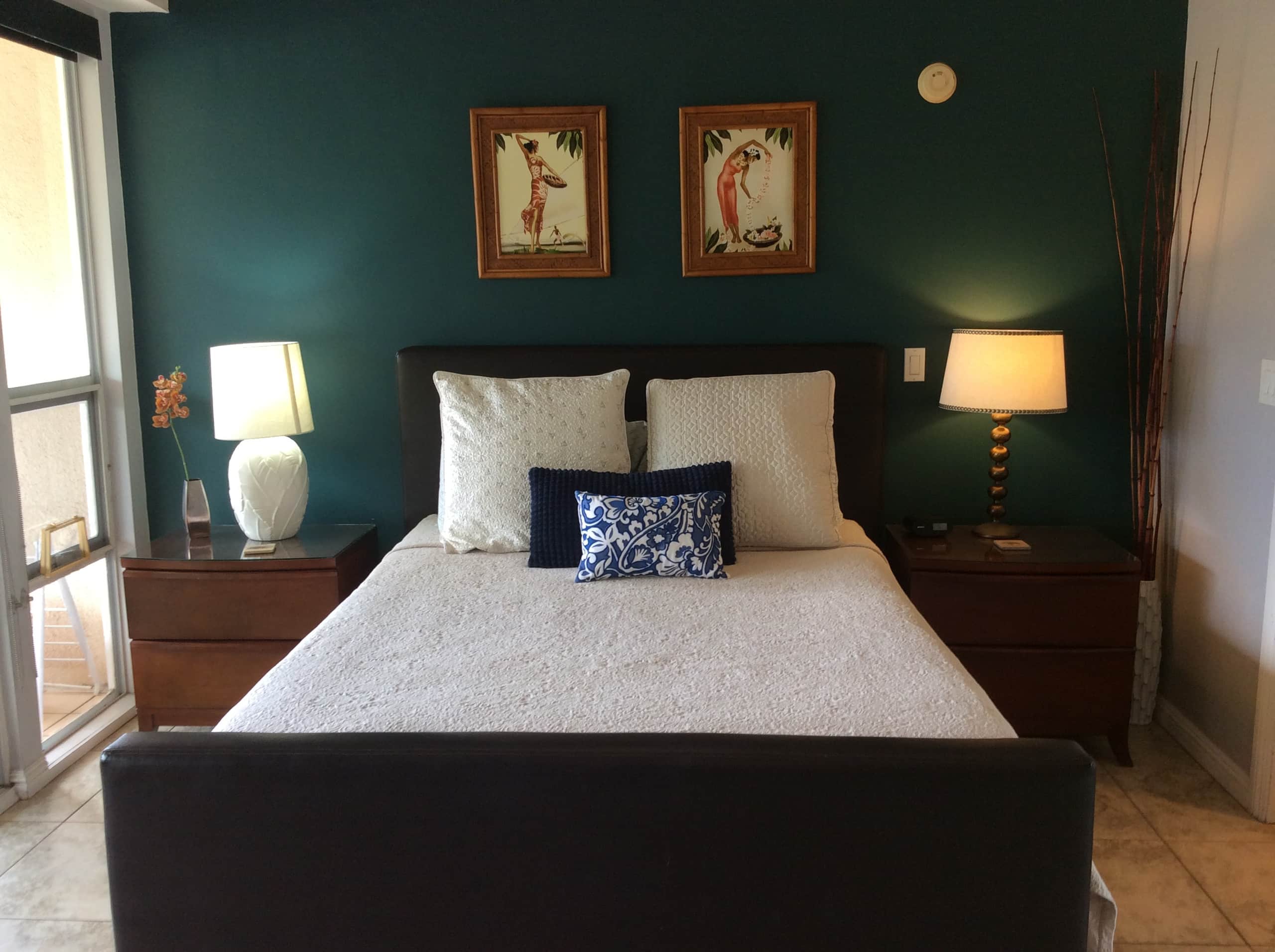 Spring Special / One Bedroom- Closest to beach! - Image 17