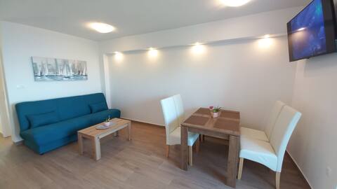 Top Airbnb: KUĆA ZA ODMOR ADELAIDA 2 in Grad Mali Lošinj