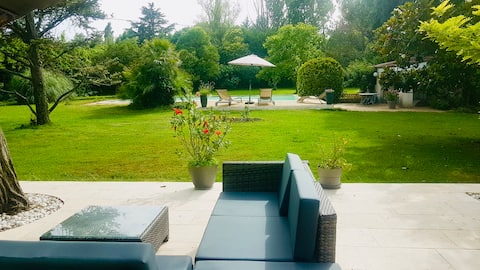 180m2 villa with pool in wooded park