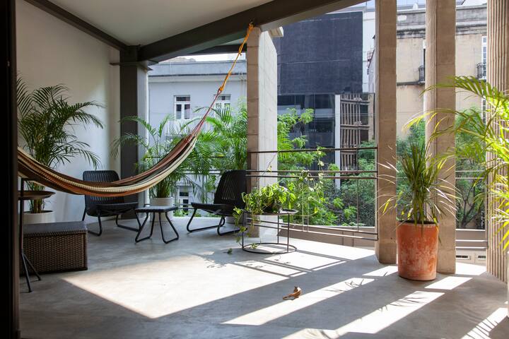 Discover Roma | 2BR | Balcony gallery image 5