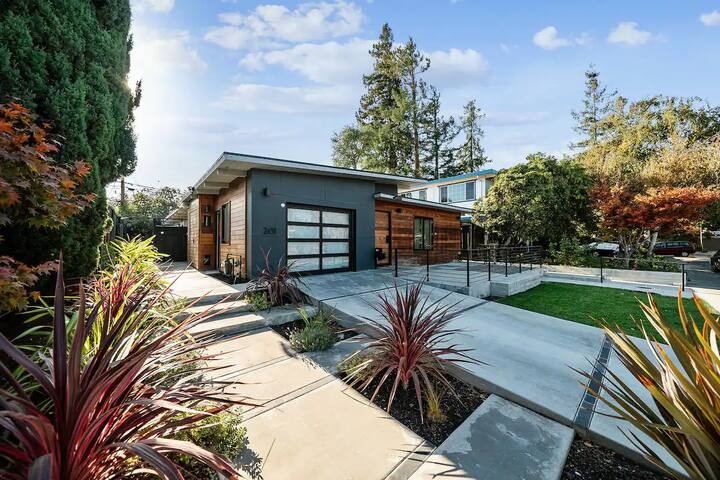 BEN-A Modern Comfort Walking Distance to G00gleX gallery image 3