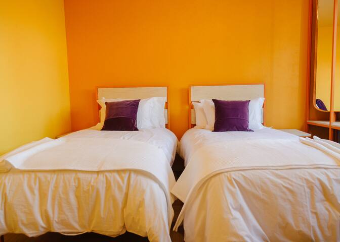 Mr. W | La Roma | great location | 2Br | gallery image 4