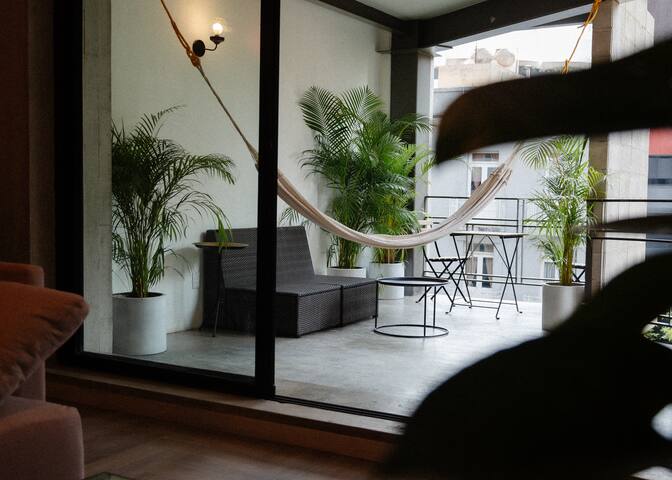 Explore the Iconic Roma | 2BR | Balcony gallery image 2