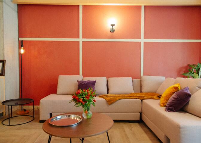 Explore the Iconic Roma | 2BR | Balcony gallery image 4