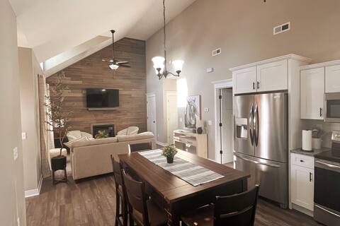 Classy Cottage New Home in quaint neighborhood