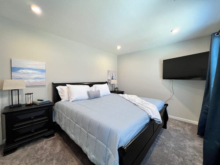 Opustite se i uživajte u omiljenom filmu na privatnom TV-u.