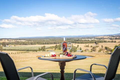 SOVEREIGN HILL COUNTRY ESTATE || great for groups