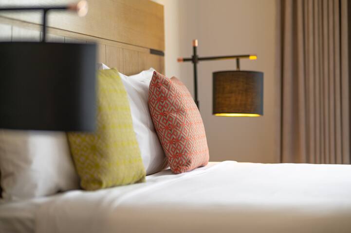 Spacious and Tailored Three Bedroom Apartment gallery image 5