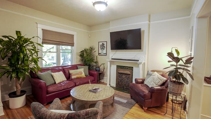 Central Denver-great Walkability-outdoor Space - Denver, CO