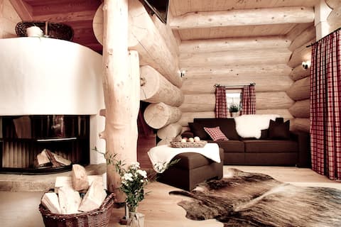 Successful Airbnb property: Loghome Chalet with Private Whirltub and Own Sauna in Maria Alm Am Steinernen Meer