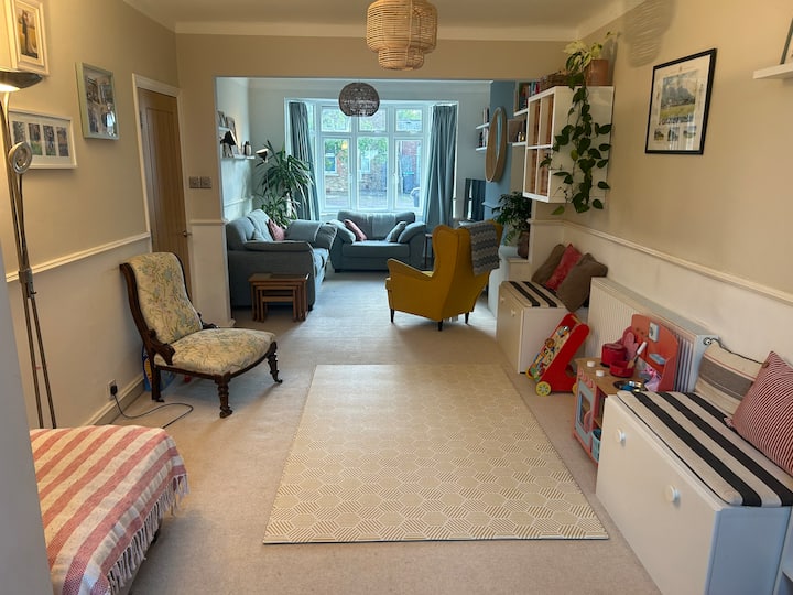 Family Home Near London - Surbiton
