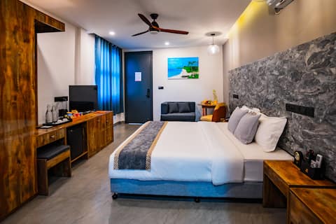 Suite Room Full Board @Maa Thundi