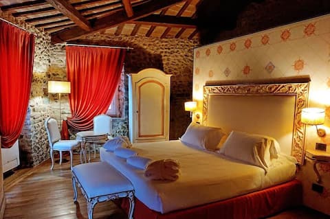 Rosa d'Oro Resort: 17th-century Medieval Tower