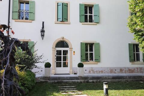 Montresora,villa with pool between Verona and Garda