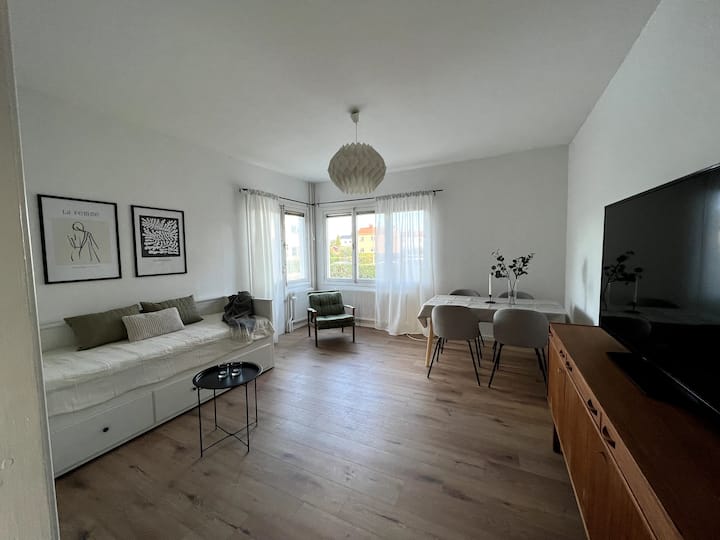Cozy apartment in central Kalmar Vacation homes for Rent in Malmen