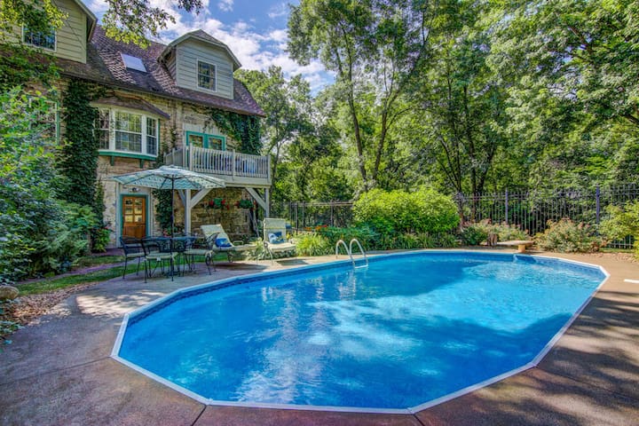 Historic James Mulvey Carriage house (upper level)