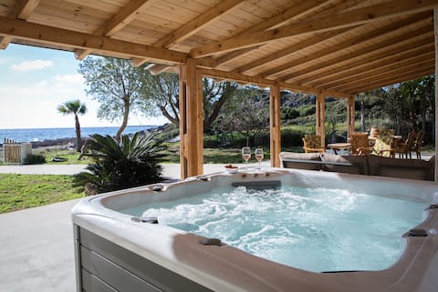 "Mera" Falasarna BeachFront, Getaway With Jacuzzi
