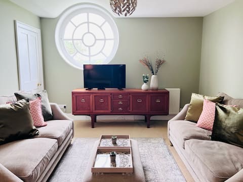 Successful Airbnb property: The East Wing at Aish House in South Hams