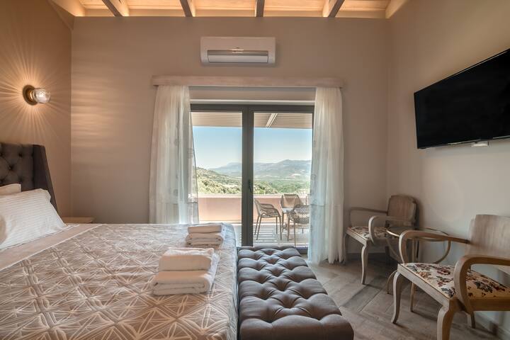 Alexandras’s Mansion gallery image 2