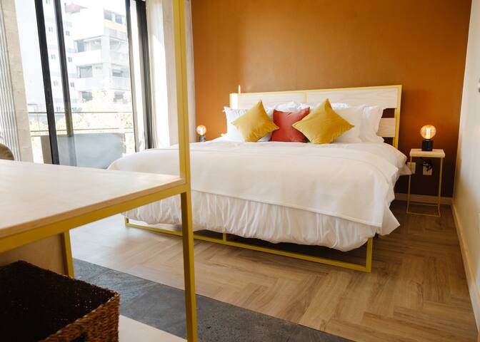 Roma PH with Balcony next to Cibeles | 2BR gallery image 4