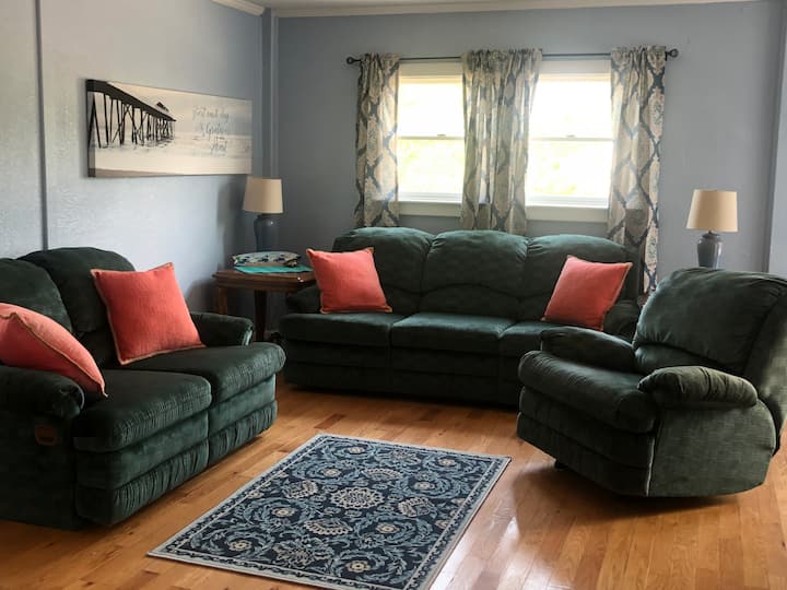 Pet Friendly*private Home*sleeps 12*walk To Beach - Kitty Hawk, NC