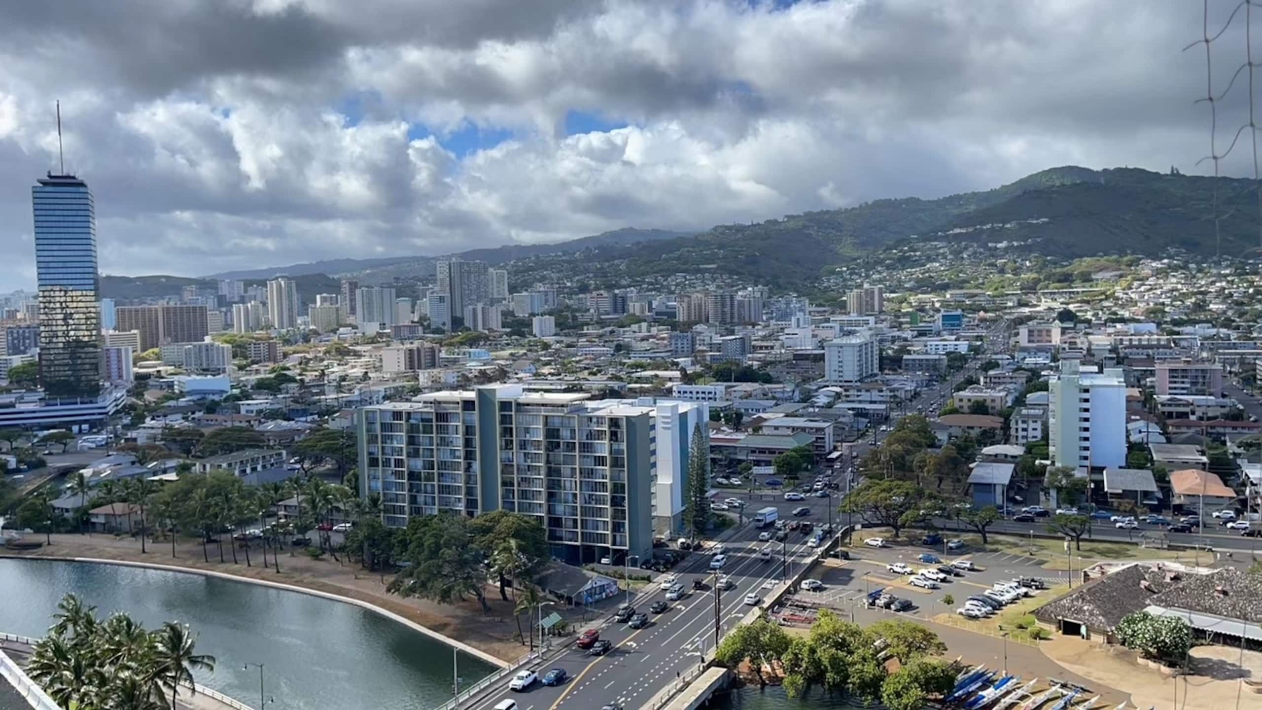 Condo in Honolulu · ★4.6 · Studio · 2 beds · 1 private bath - Image 12
