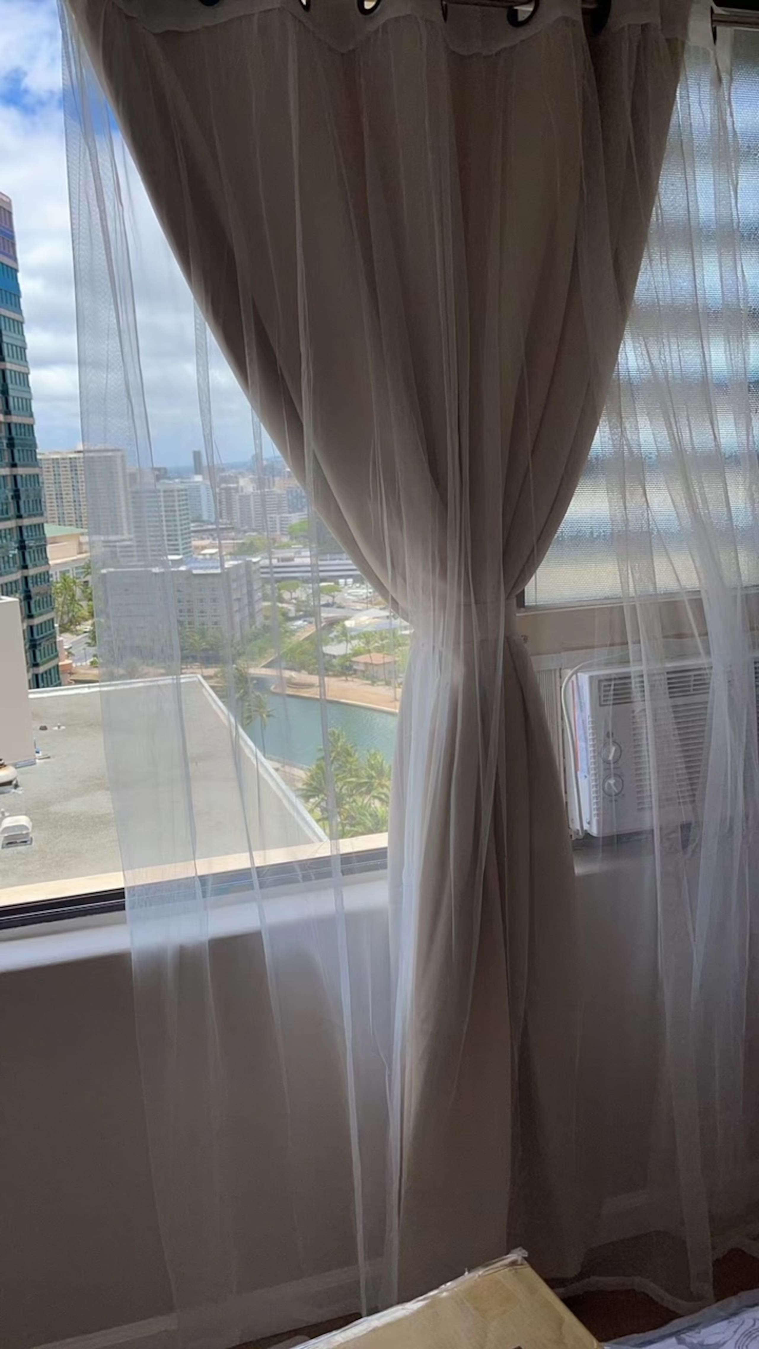 Condo in Honolulu · ★4.6 · Studio · 2 beds · 1 private bath - Image 13