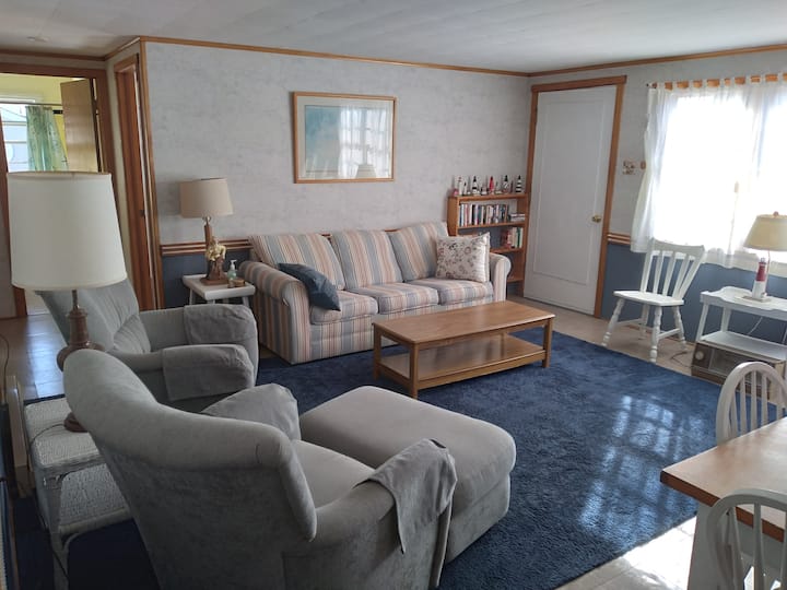 Oceanside, 3 Bedrooms, 1 Bath. Beach Classic. - Barnegat Light, NJ
