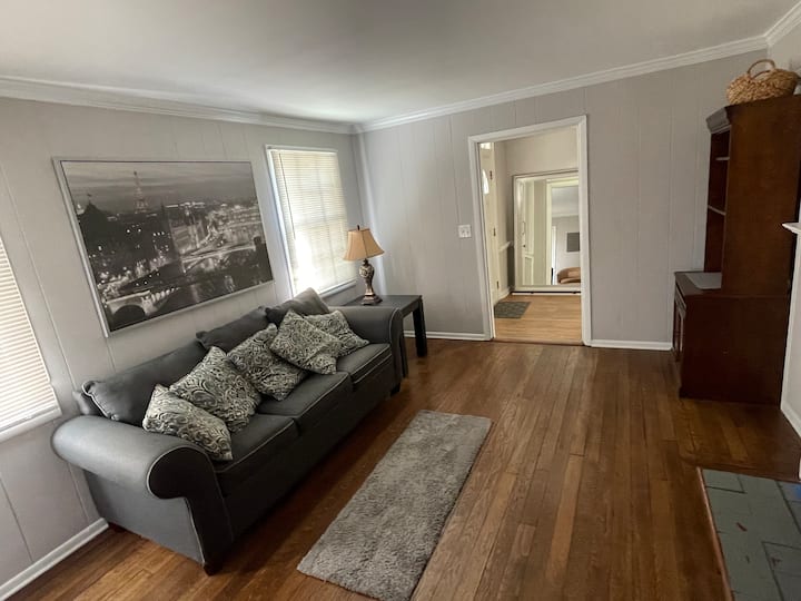 Down town and beach access bungalow Houses for Rent in Savannah