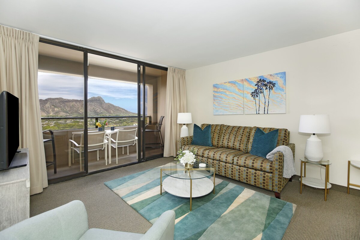 Moderan dnevni boravak s pogledom!