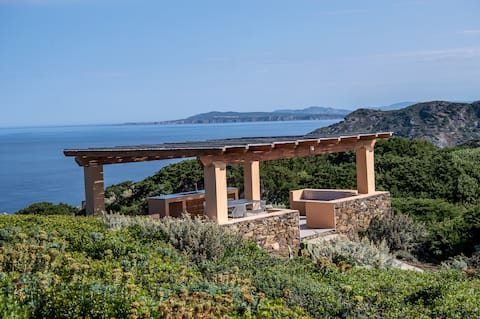 Casa Scirocco in nature by the sea