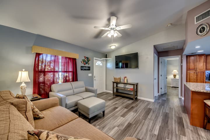 Private Bungalow With Screened Spa & Heated Pool - Cape Coral, FL