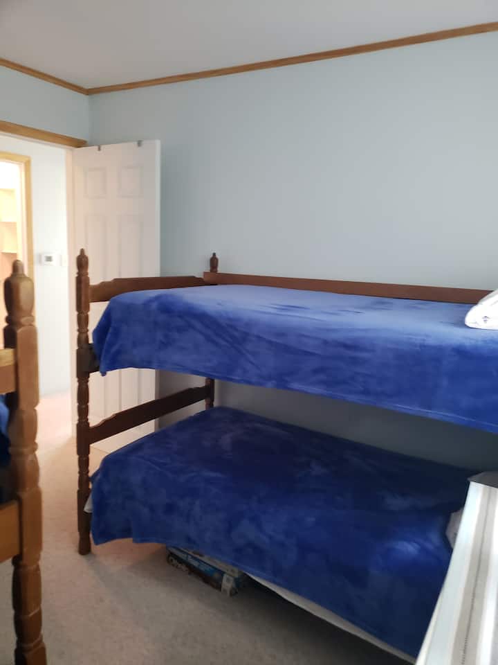 Ორსართულიანი ოთახი