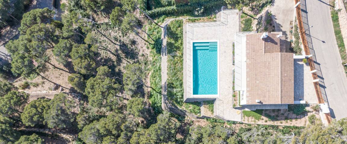 Superbe crique à pied, piscine immense et LA VUE ! gallery image 2