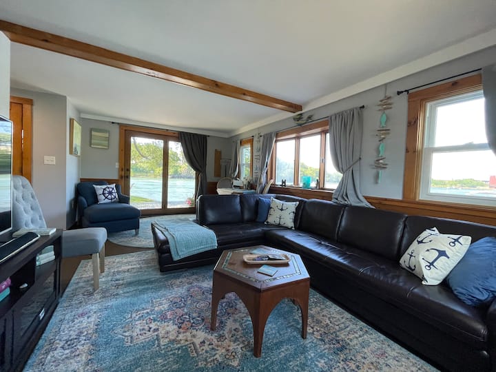 Salty Mermaid Cottage/boat House - Greenland
