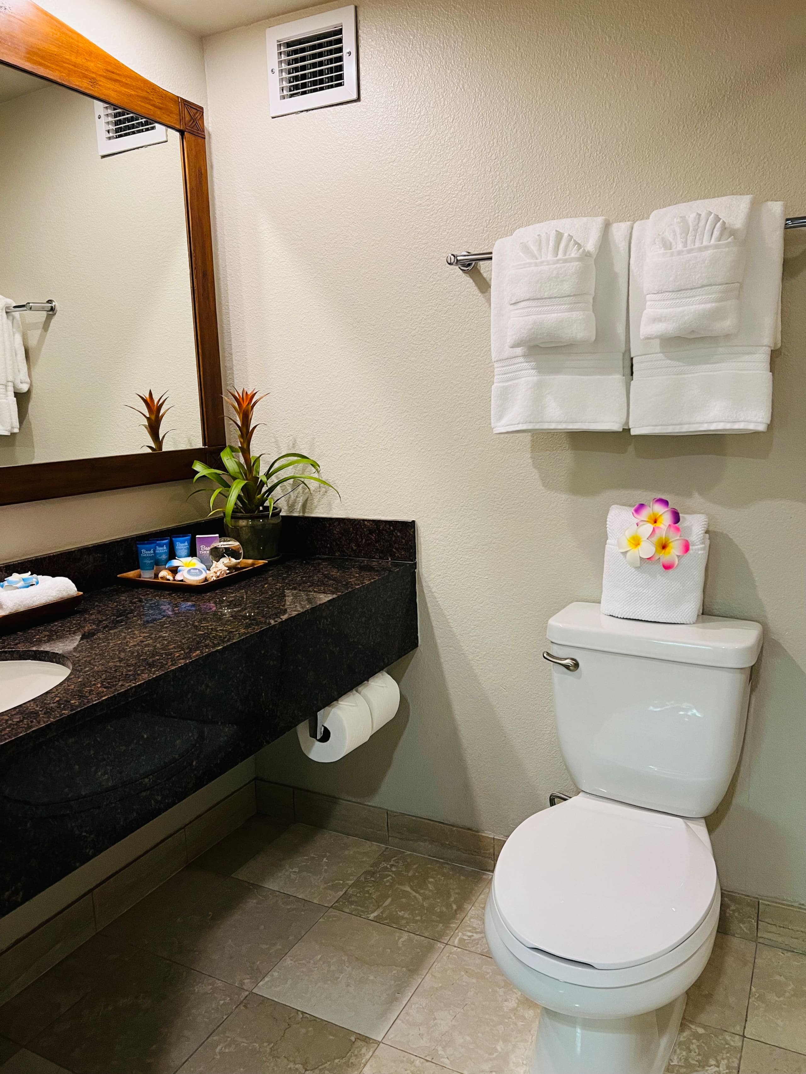 Aloha Gem Studio, 2 bed w/ kitchen, Highspeed WiFi - Photo 7